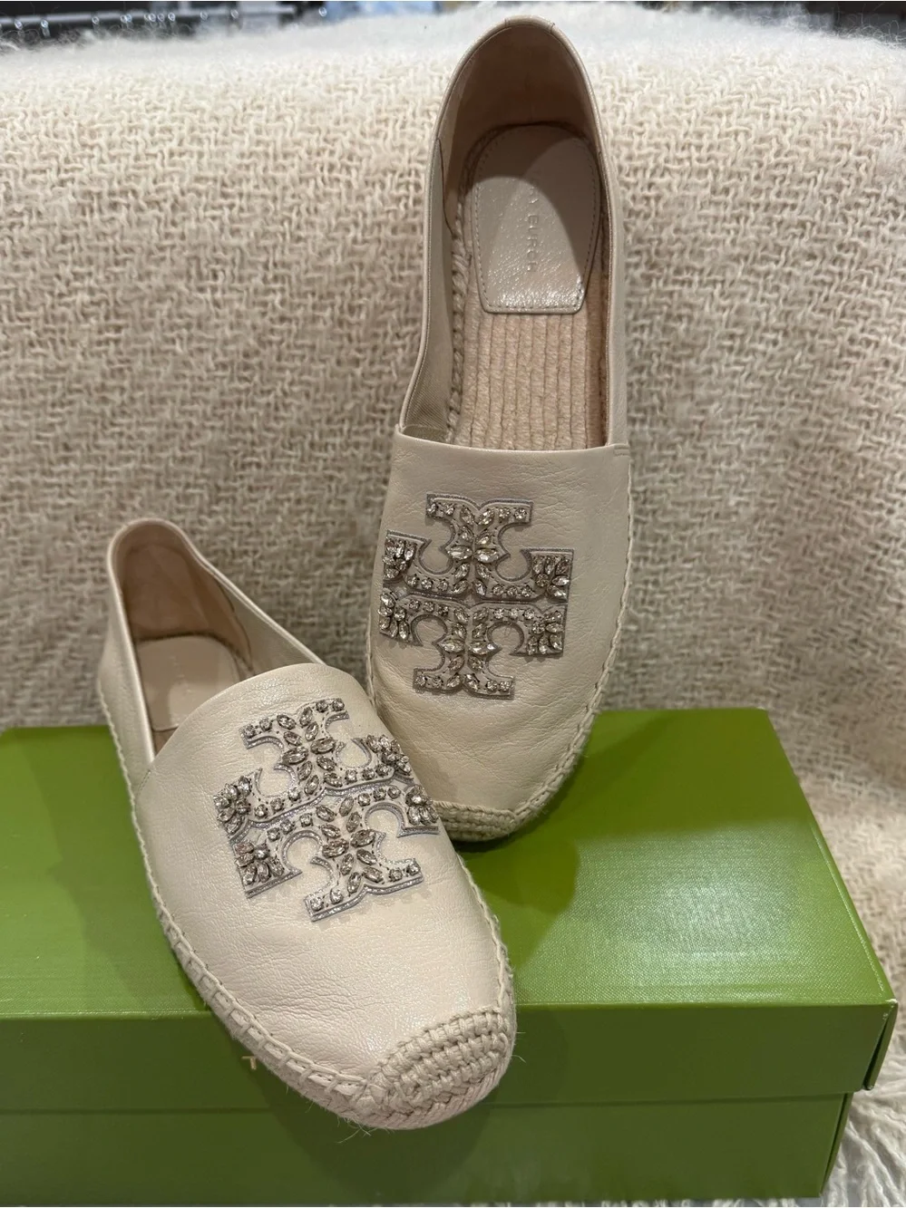 Tory Burch Ivory Embellished Leather Espadrille Flats NIB  Size 9